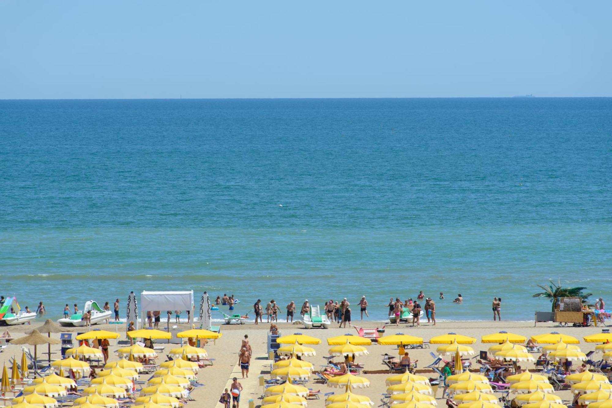 Hotel Nuova Medusa Rimini Eksteriør billede